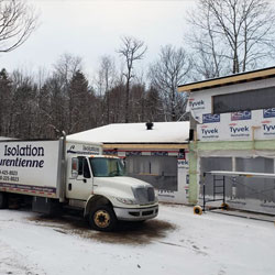 Réalisation d'isolation à la cellulose soufflée et injectée dans les Laurentides